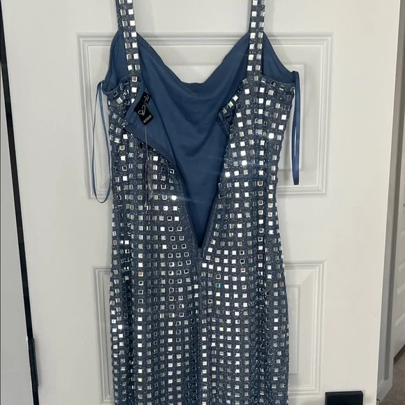 NWT Windsor Blue and Silver Mini Dress - Picture 3 of 5